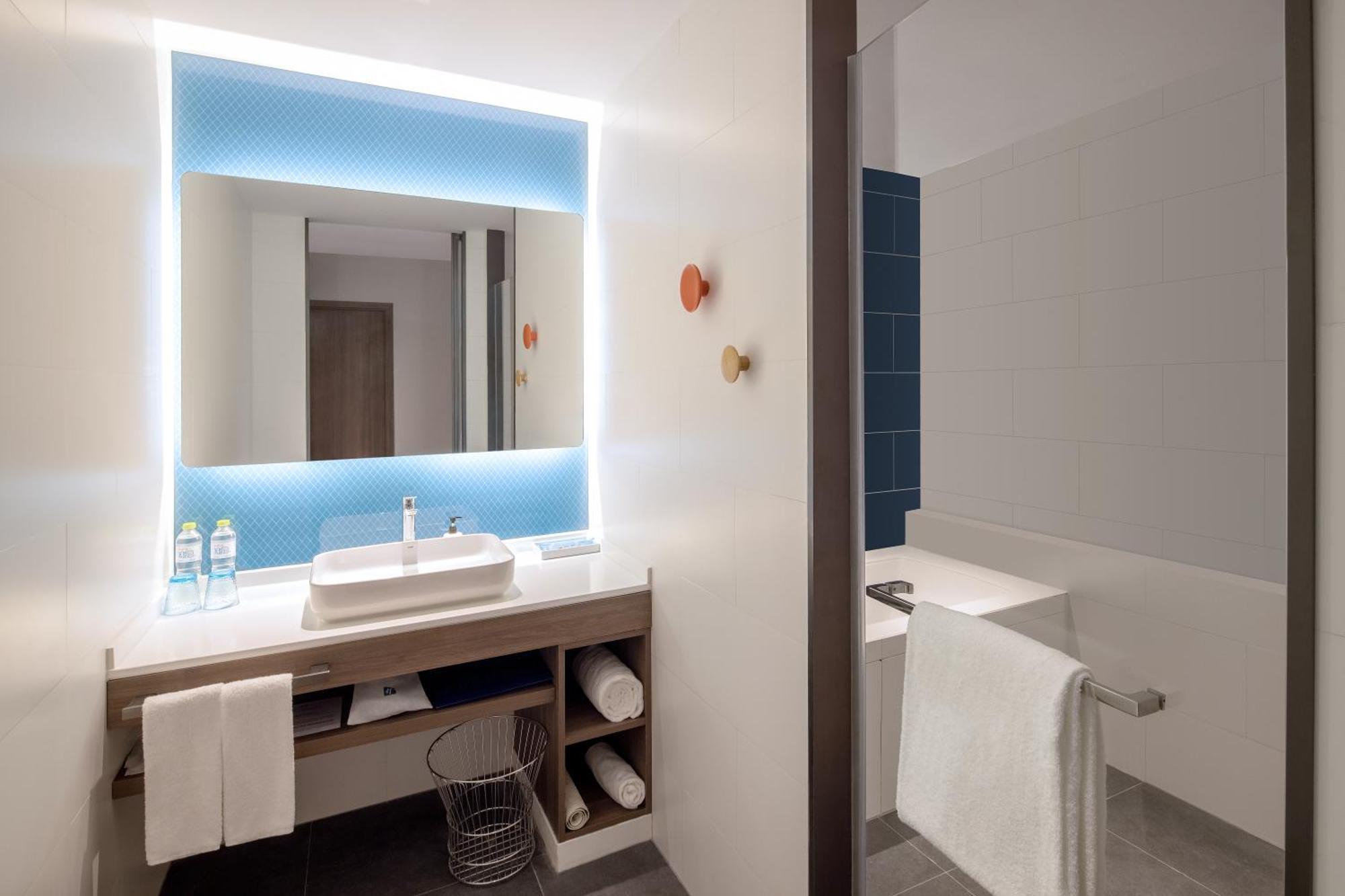 Holiday Inn Express Qingdao Jinshui By Ihg Exterior foto